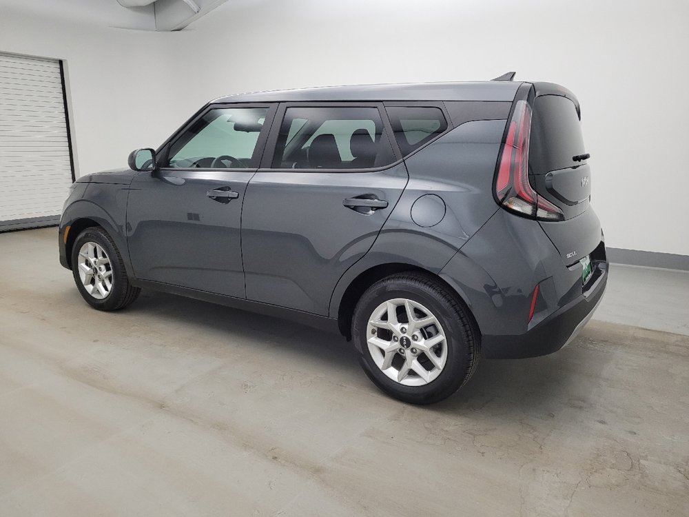 Used 2025 Kia Soul LX FWD image 3