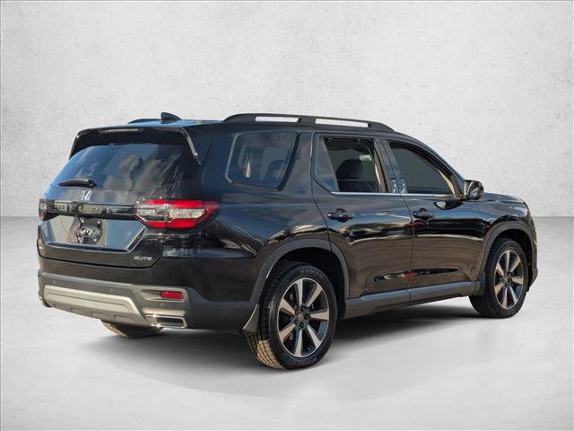 Used 2023 Honda Pilot Elite image 5