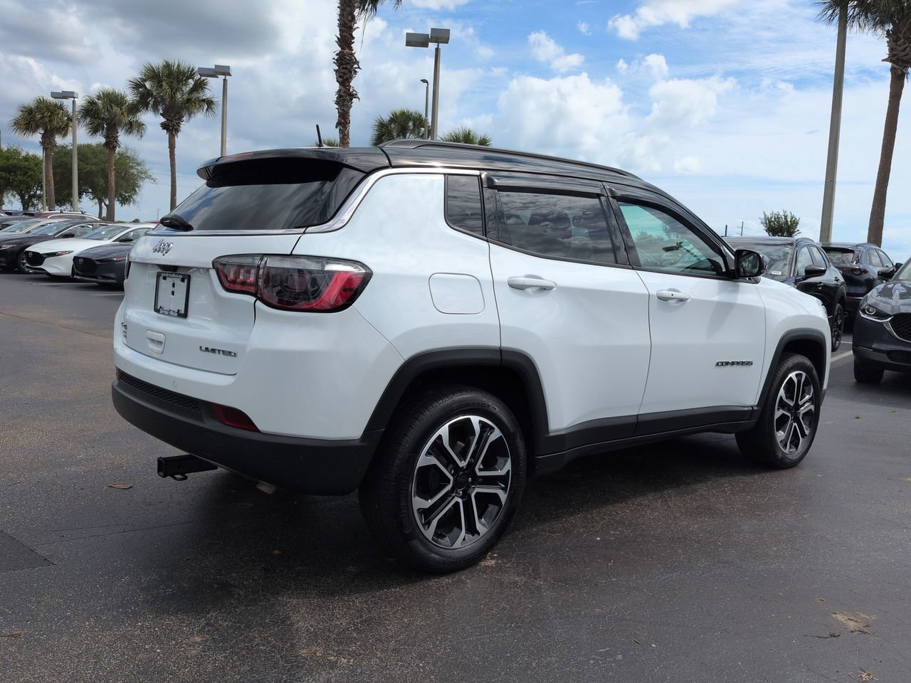 Used 2024 Jeep Compass Limited AWD/4WD image 4