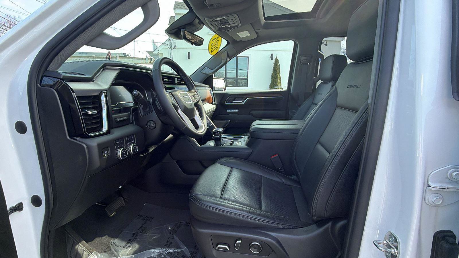 Used 2024 GMC Sierra 1500 Denali w/ Denali Reserve Package image 14