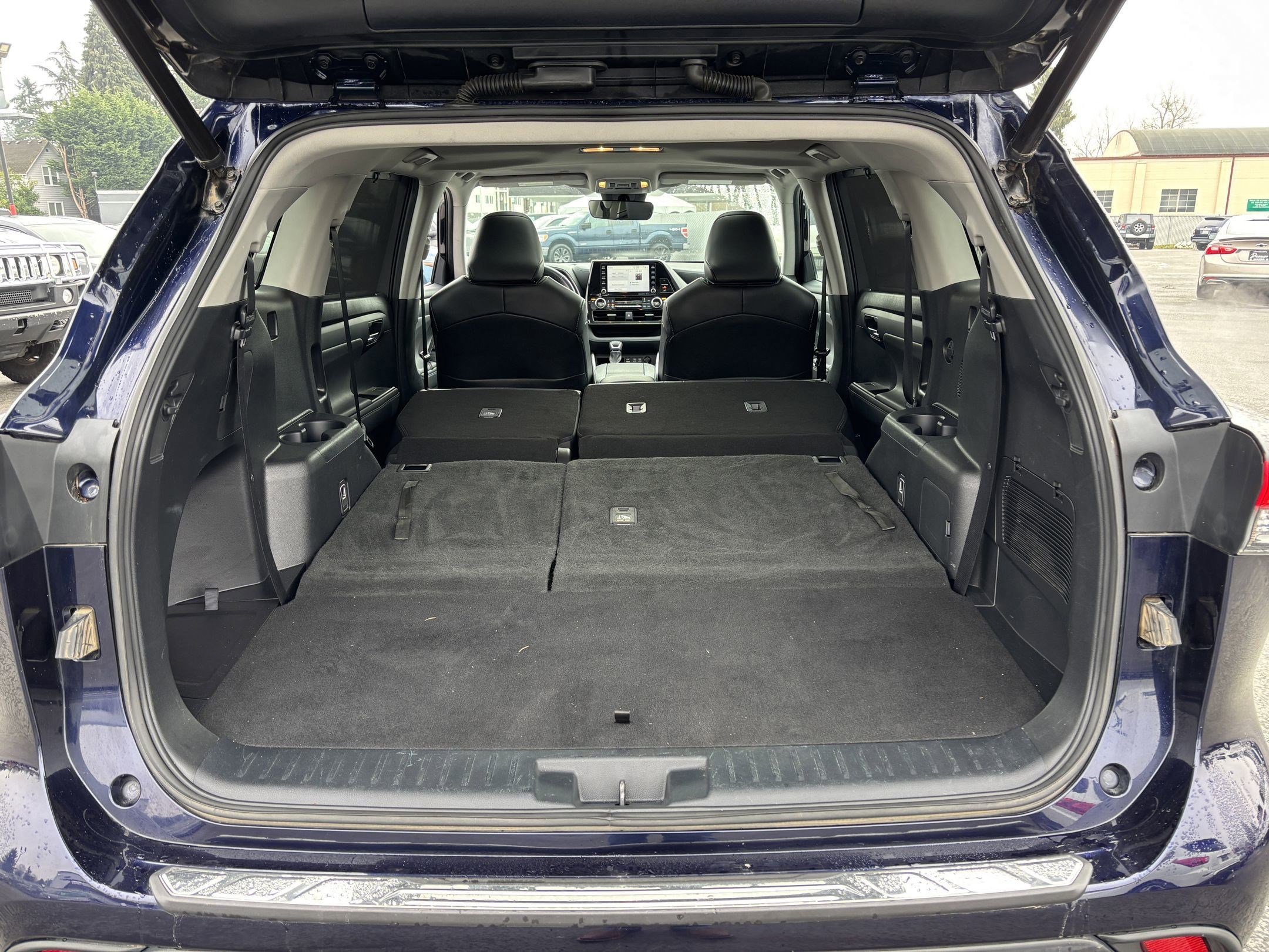 Used 2022 Toyota Highlander XLE image 21