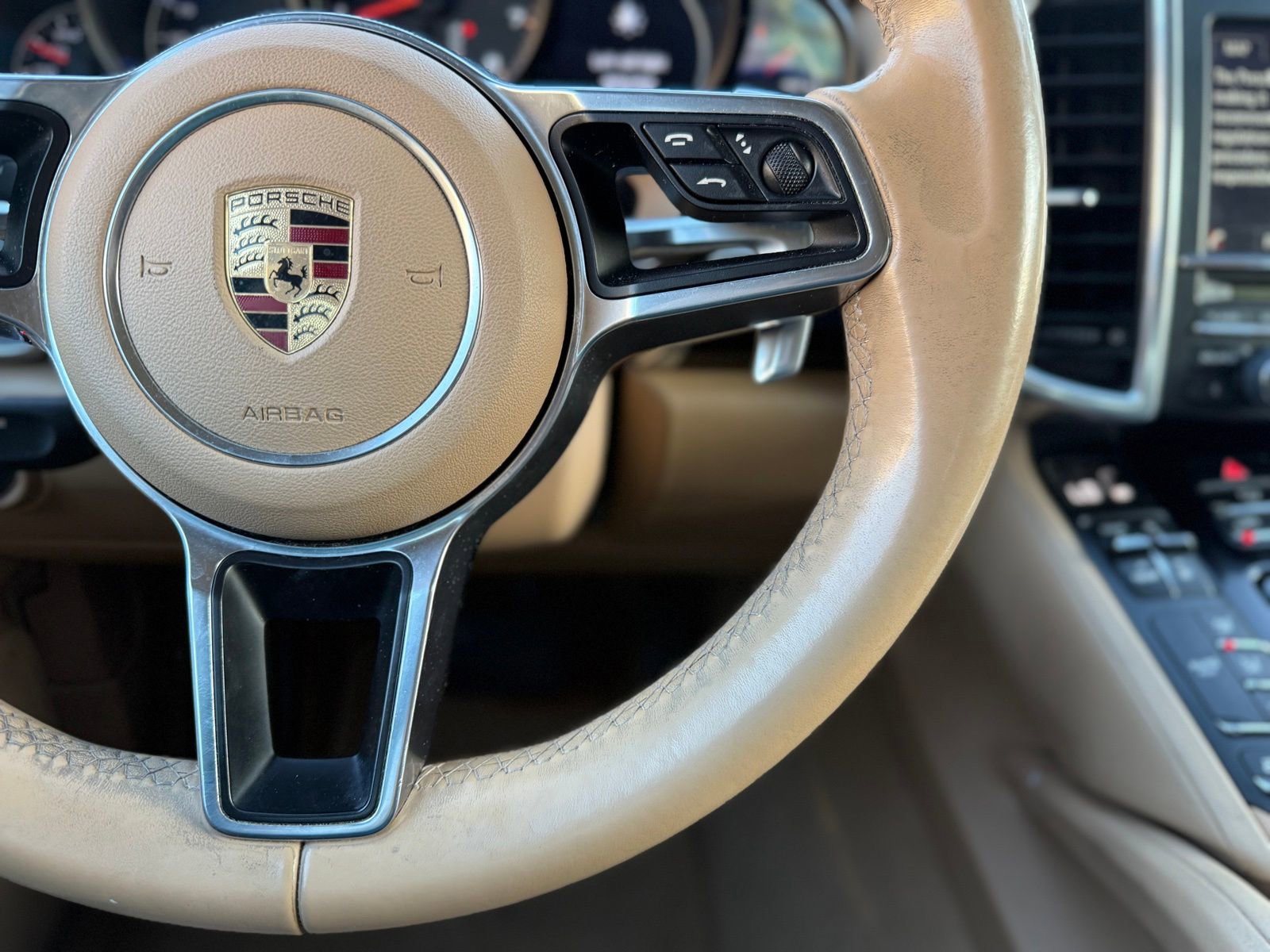 Used 2016 Porsche Cayenne image 26