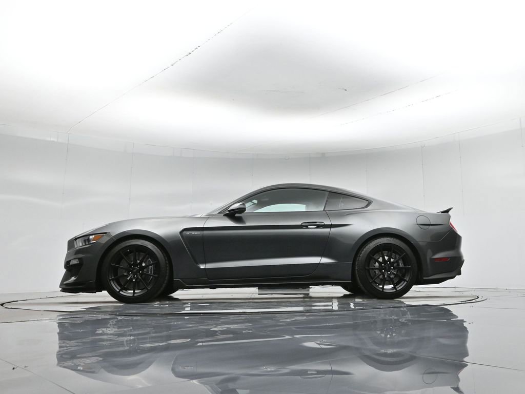 Used 2016 Ford Mustang Shelby GT350 w/ Technology Package image 7