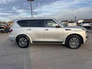 Used 2024 Nissan Armada SL w/ Captain's Chairs Package image 16