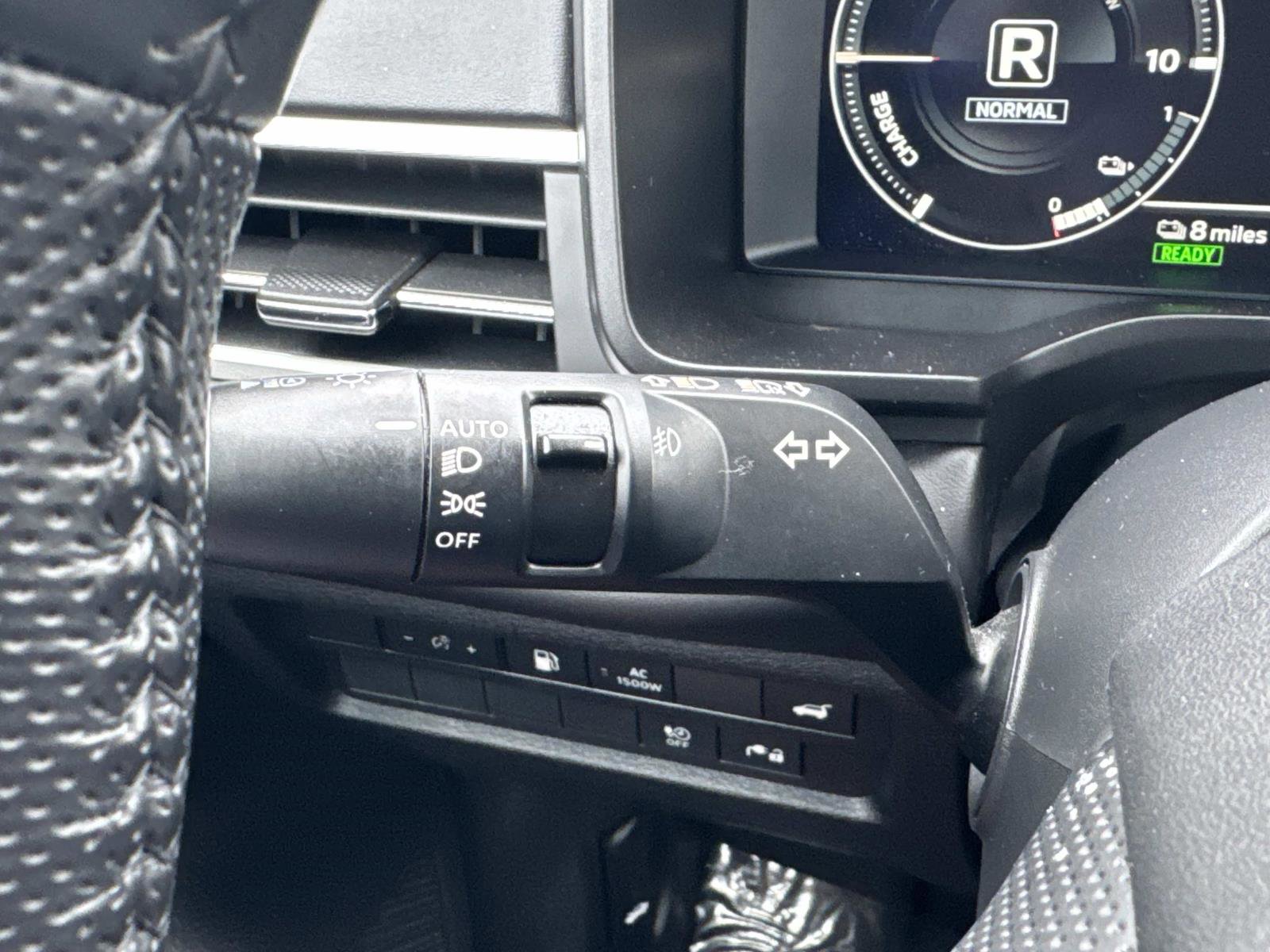Used 2023 Mitsubishi Outlander SEL AWD/4WD image 28