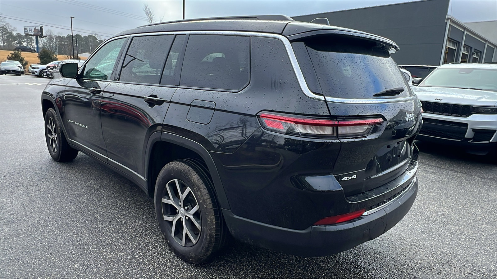 Used 2024 Jeep Grand Cherokee L Limited w/ Luxury Tech Group II image 10