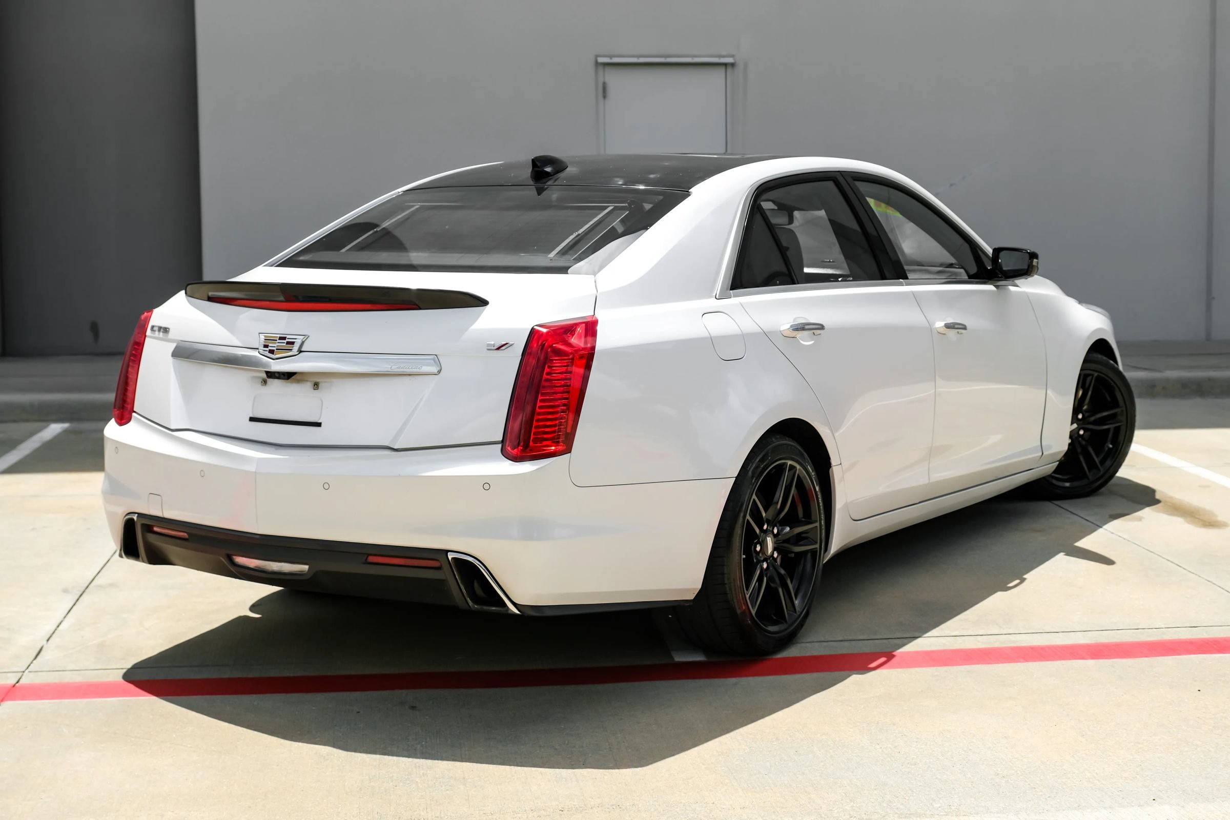 Used 2018 Cadillac CTS Vsport Premium Luxury RWD image 4