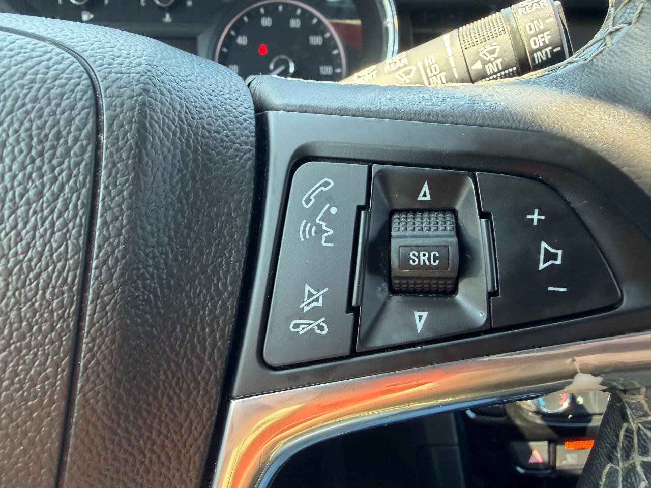 Used 2020 Buick Encore Preferred FWD image 37