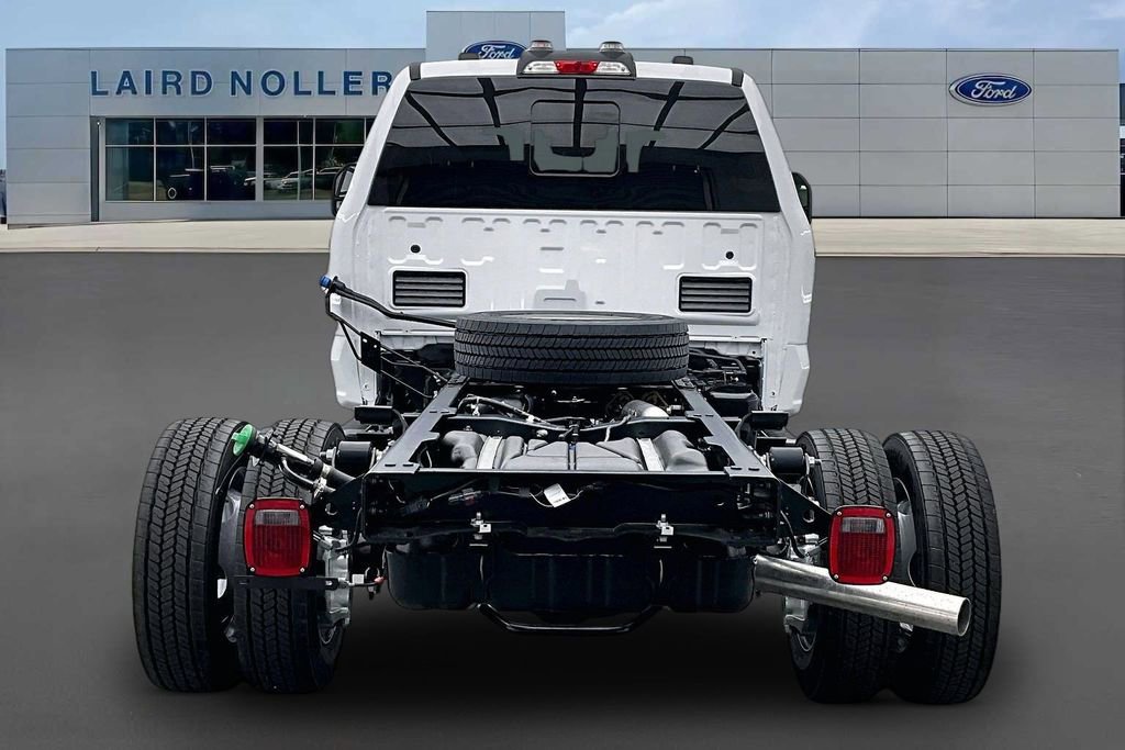 New 2026 Ford F450 4x4 Crew Cab Super Duty image 4