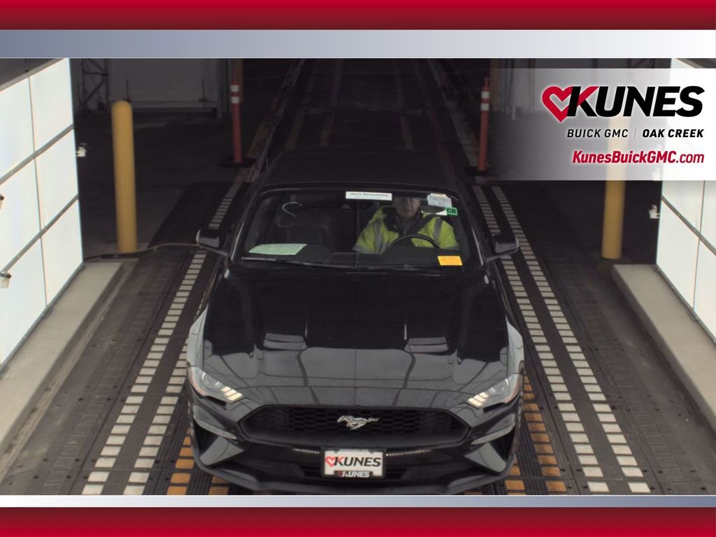 Used 2023 Ford Mustang Premium image 3