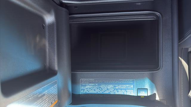 Used 2024 Lexus LX 600 4WD w/ Luxury Package image 19
