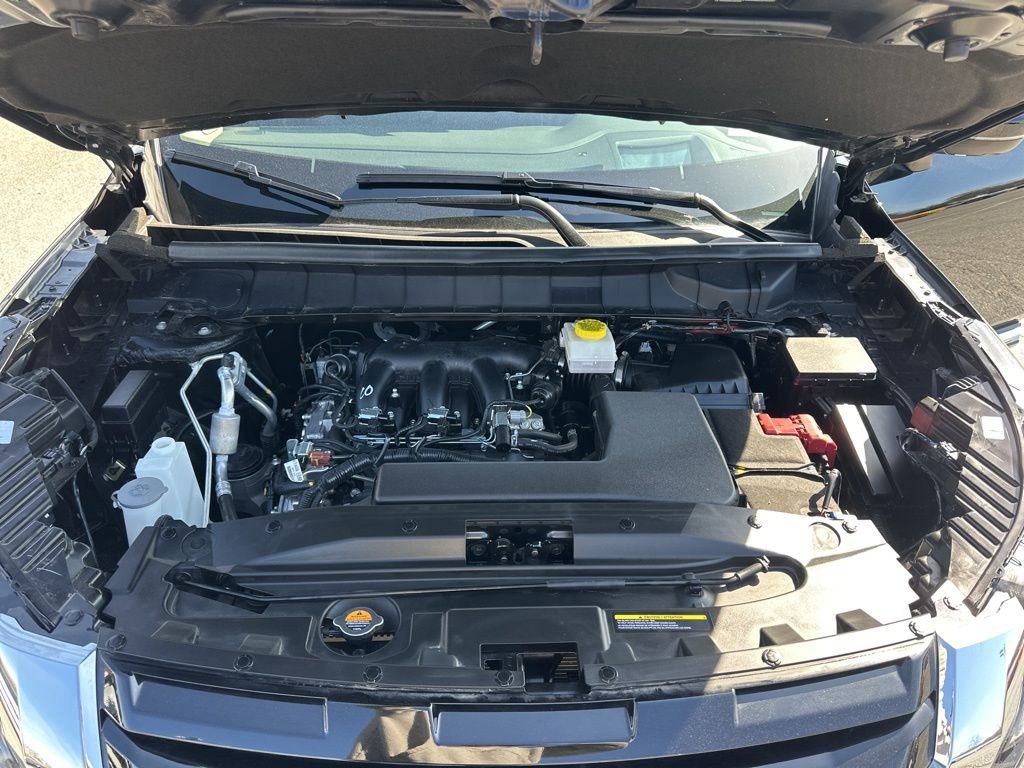 Used 2025 Nissan Pathfinder Platinum w/ Cargo Package FWD image 29