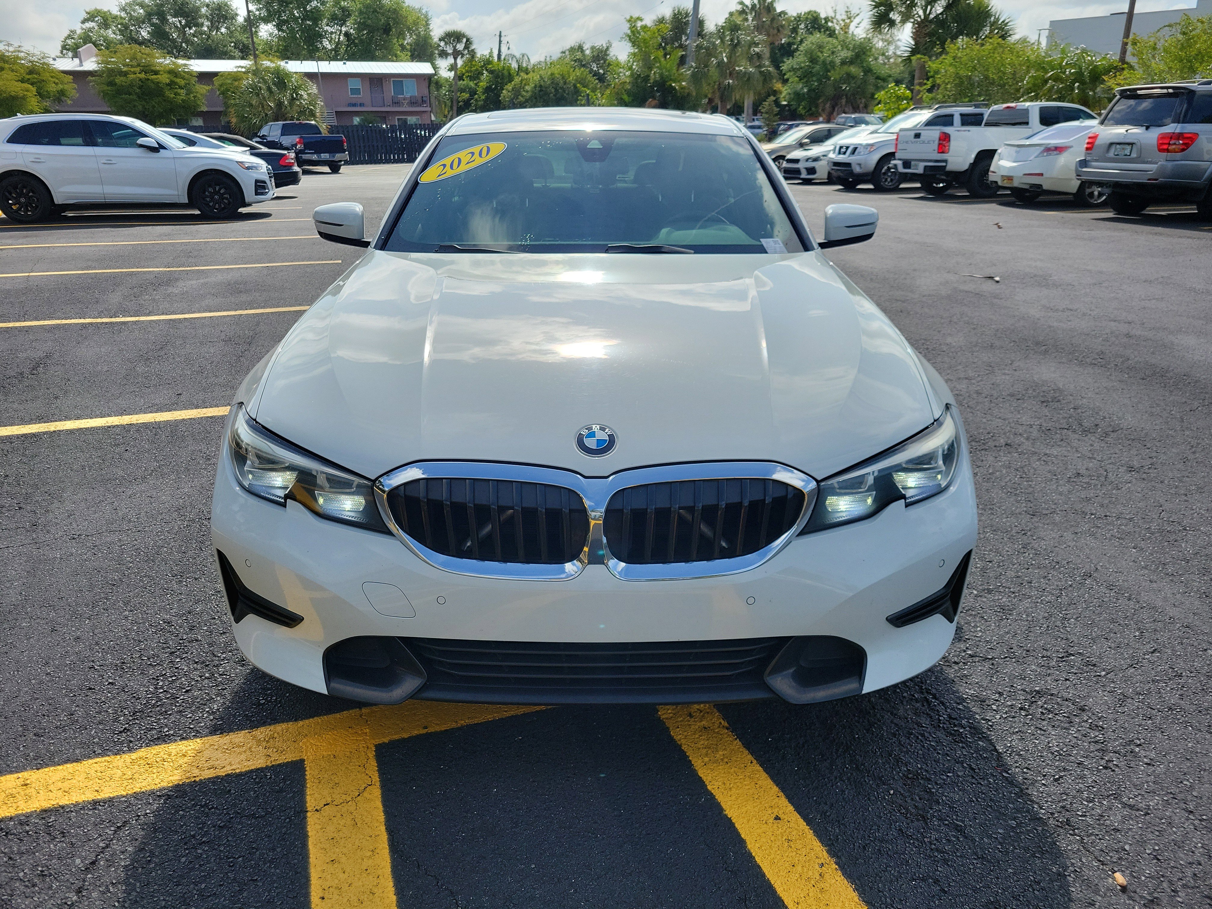 Used 2020 BMW 330i Sedan w/ Driving Assistance Package image 4