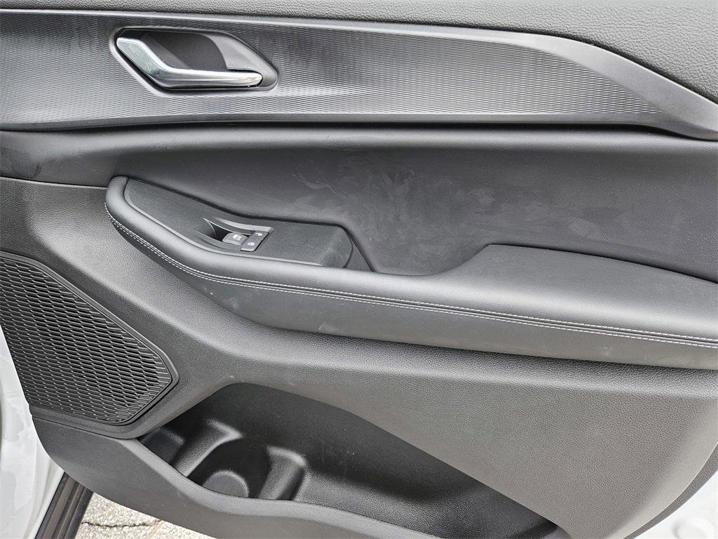 Used 2024 Jeep Grand Cherokee Altitude image 35