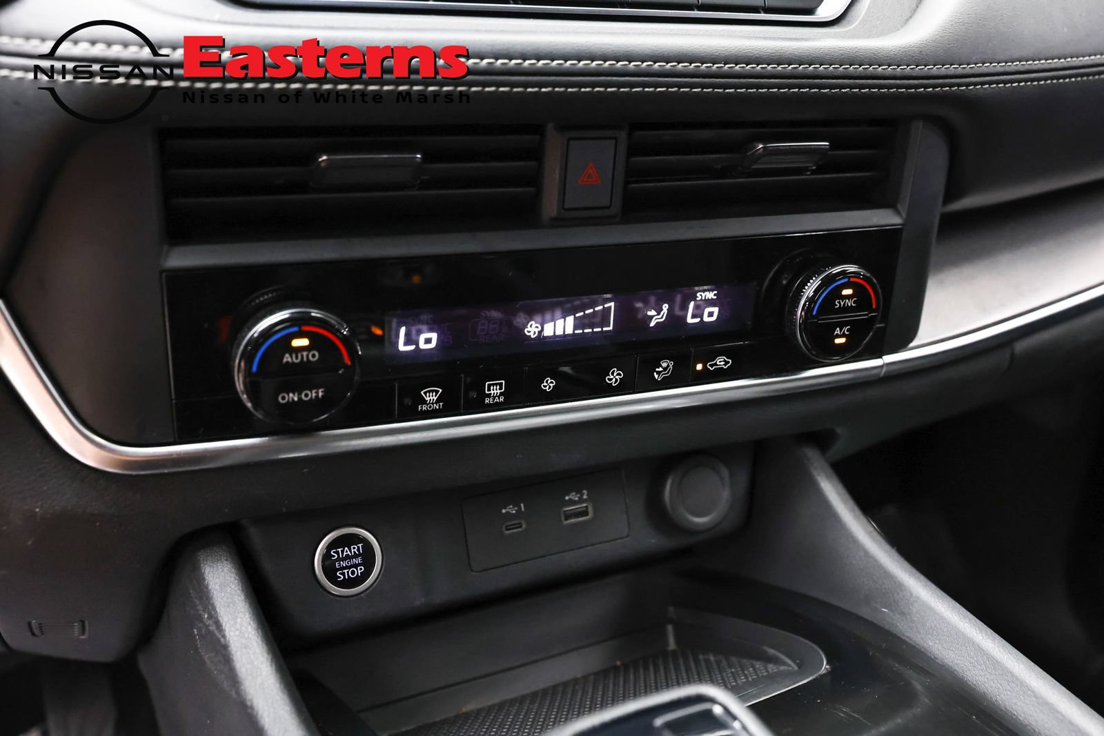 Used 2023 Nissan Rogue SV AWD/4WD image 18
