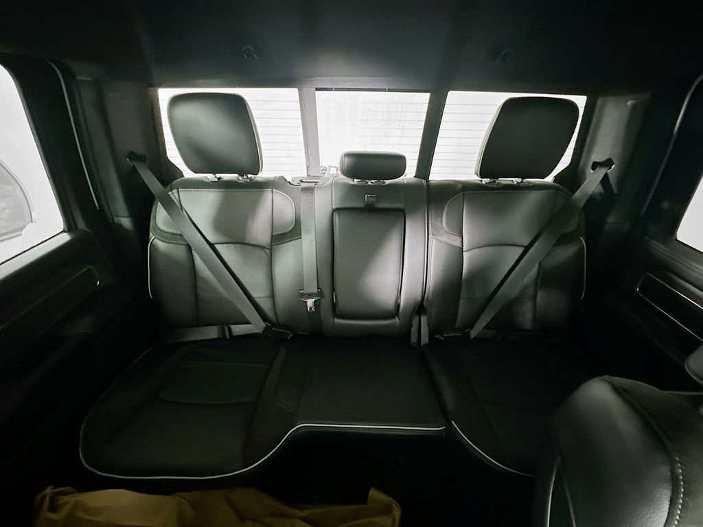 New 2026 RAM 4500 4x4 Crew Cab DRW w/ Laramie Trim Package image 10