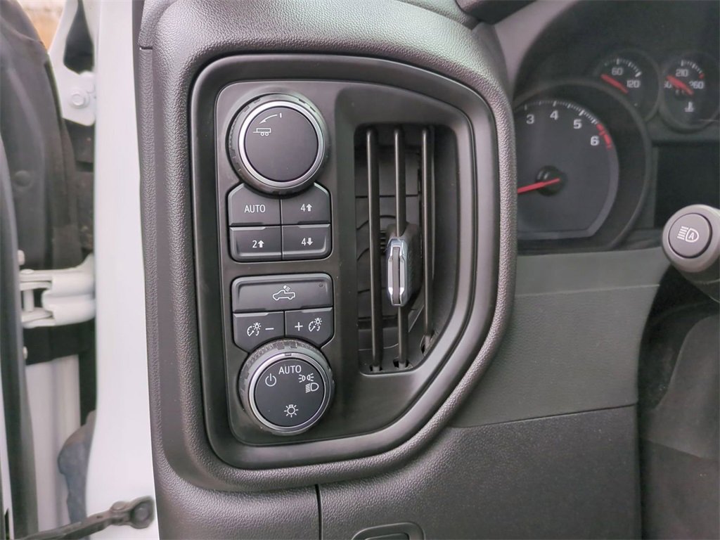 Used 2022 Chevrolet Silverado 1500 Custom Trail Boss w/ LPO, Dark Essentials Package image 16