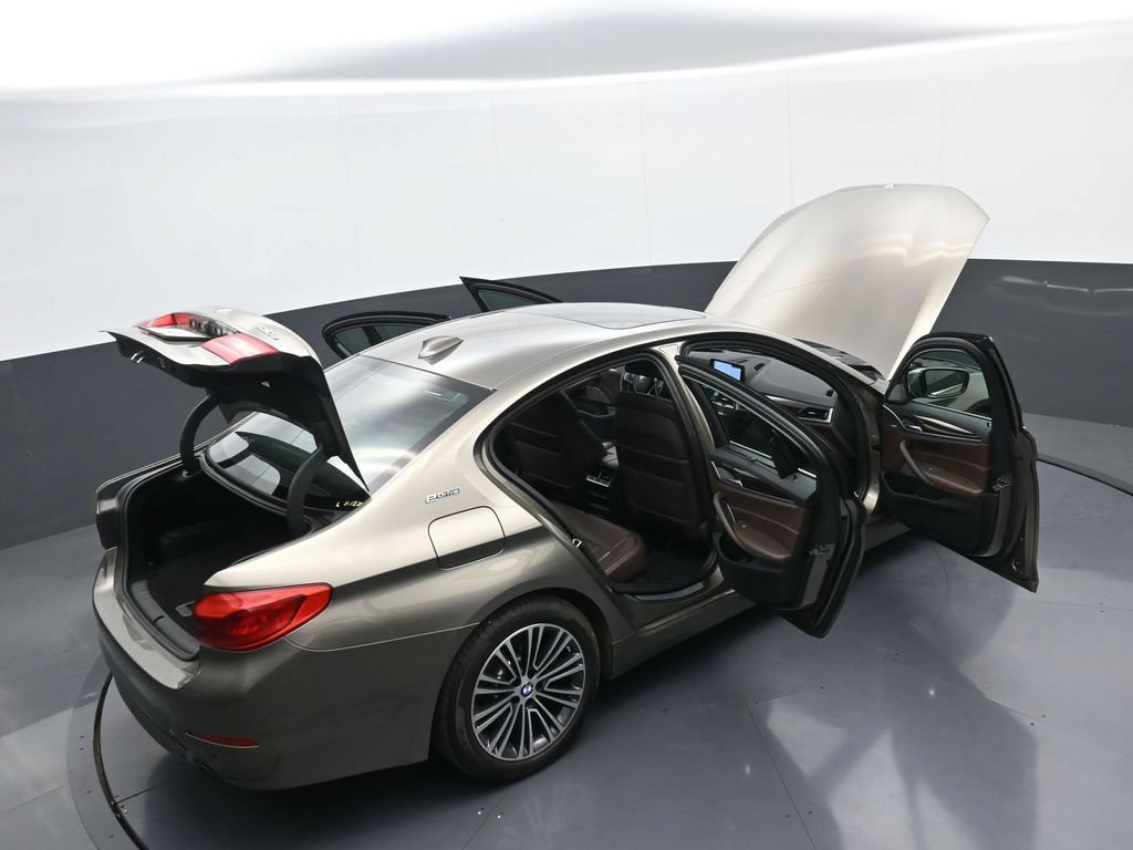 Used 2018 BMW 530e xDrive AWD/4WD image 44