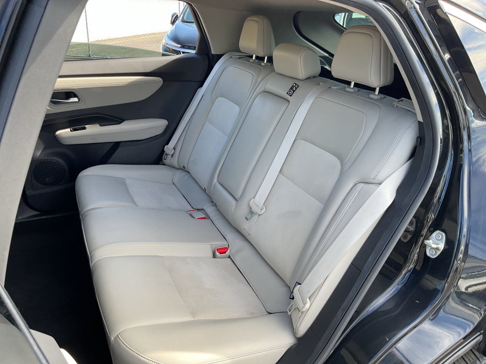 Used 2023 Nissan Ariya FWD image 19