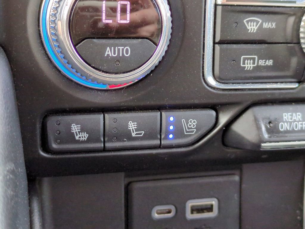 Used 2021 GMC Yukon SLT w/ SLT Luxury Plus Package RWD image 22