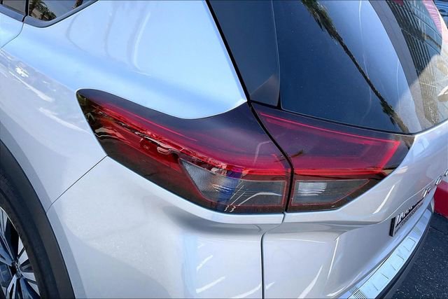 Certified 2023 Nissan Rogue SV w/ SV Premium B Package image 28