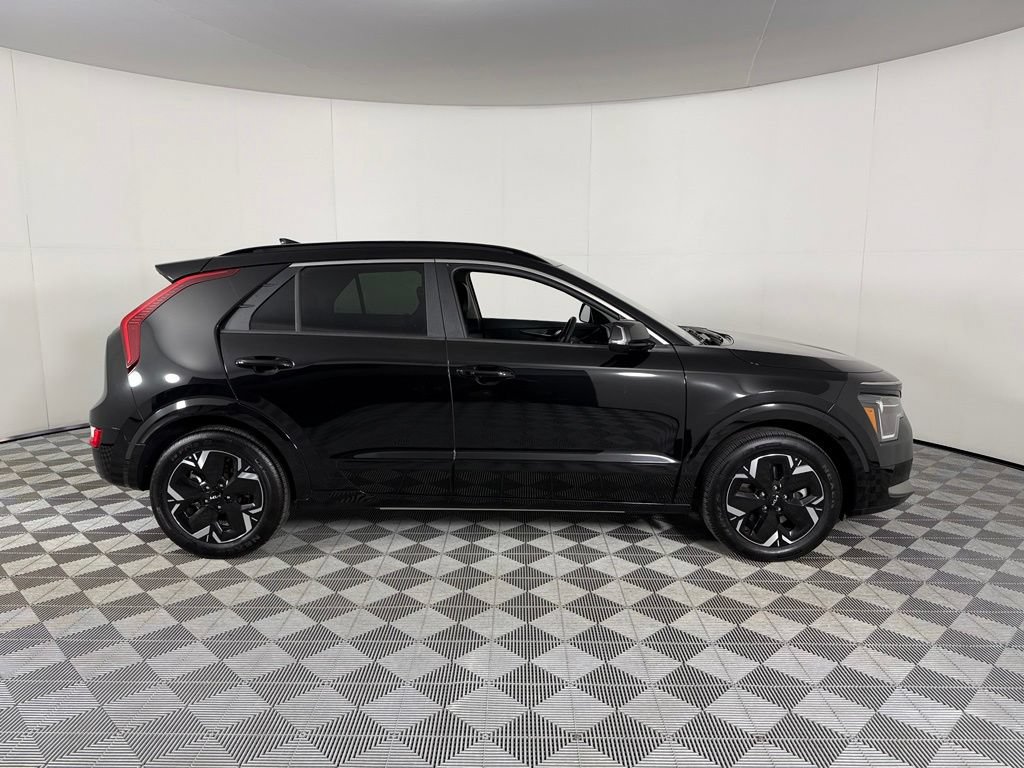Used 2025 Kia Niro Wind FWD image 7