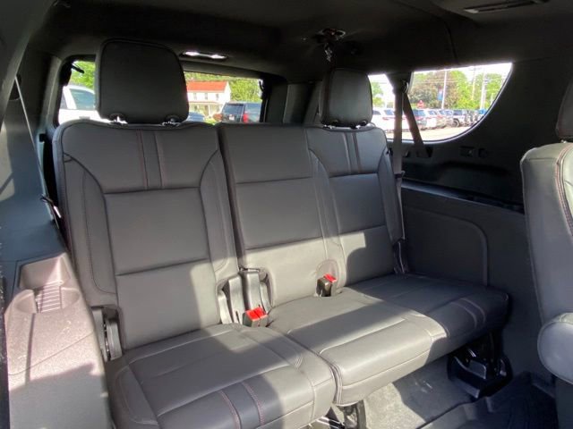 Used 2024 Chevrolet Suburban RST w/ Luxury Package AWD/4WD image 24