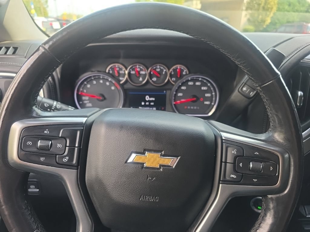 Used 2019 Chevrolet Silverado 1500 LT w/ All-Star Edition AWD/4WD image 17