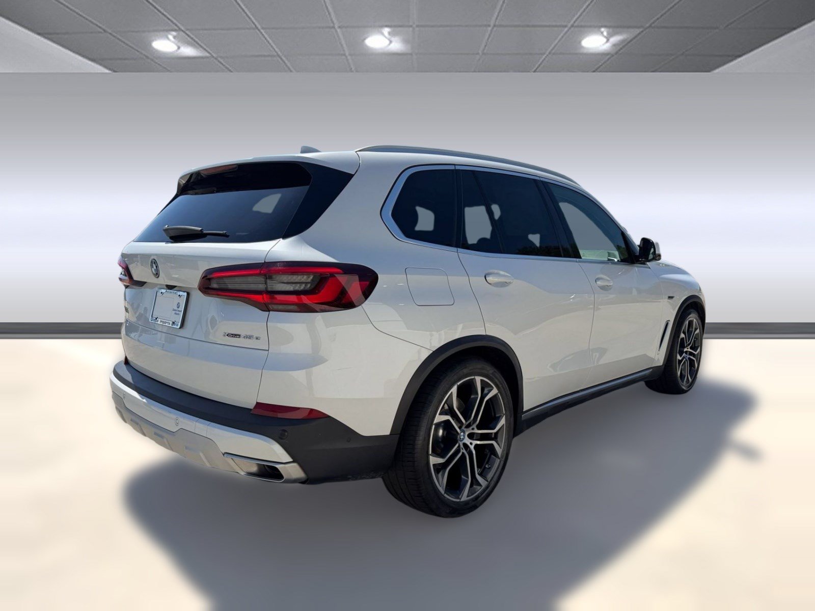 Used 2023 BMW X5 xDrive45e w/ Executive Package AWD/4WD image 9