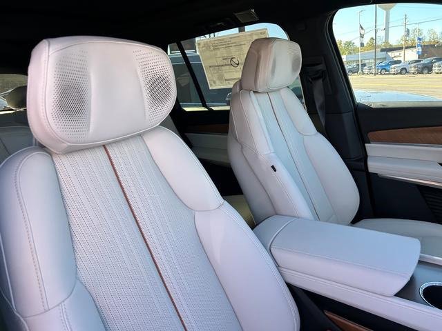 New 2026 Cadillac Vistiq Luxury image 26