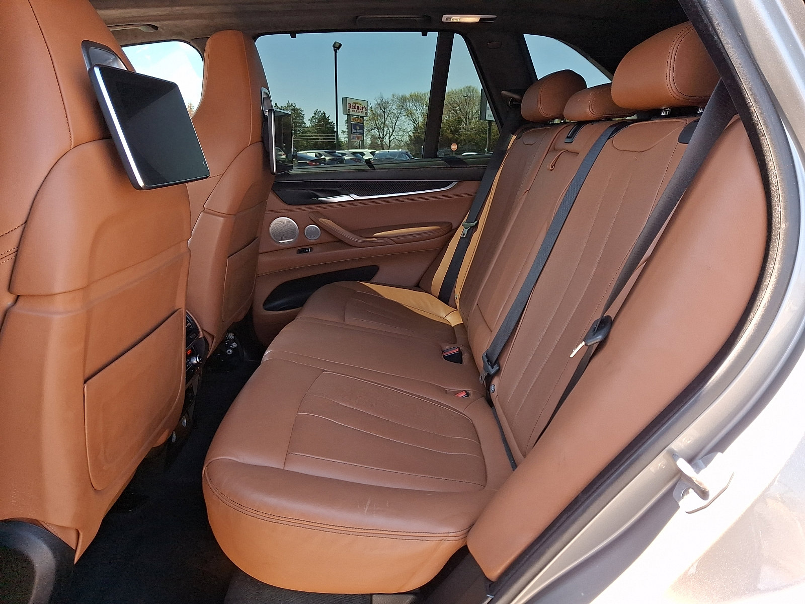 Used 2017 BMW X5 M image 10