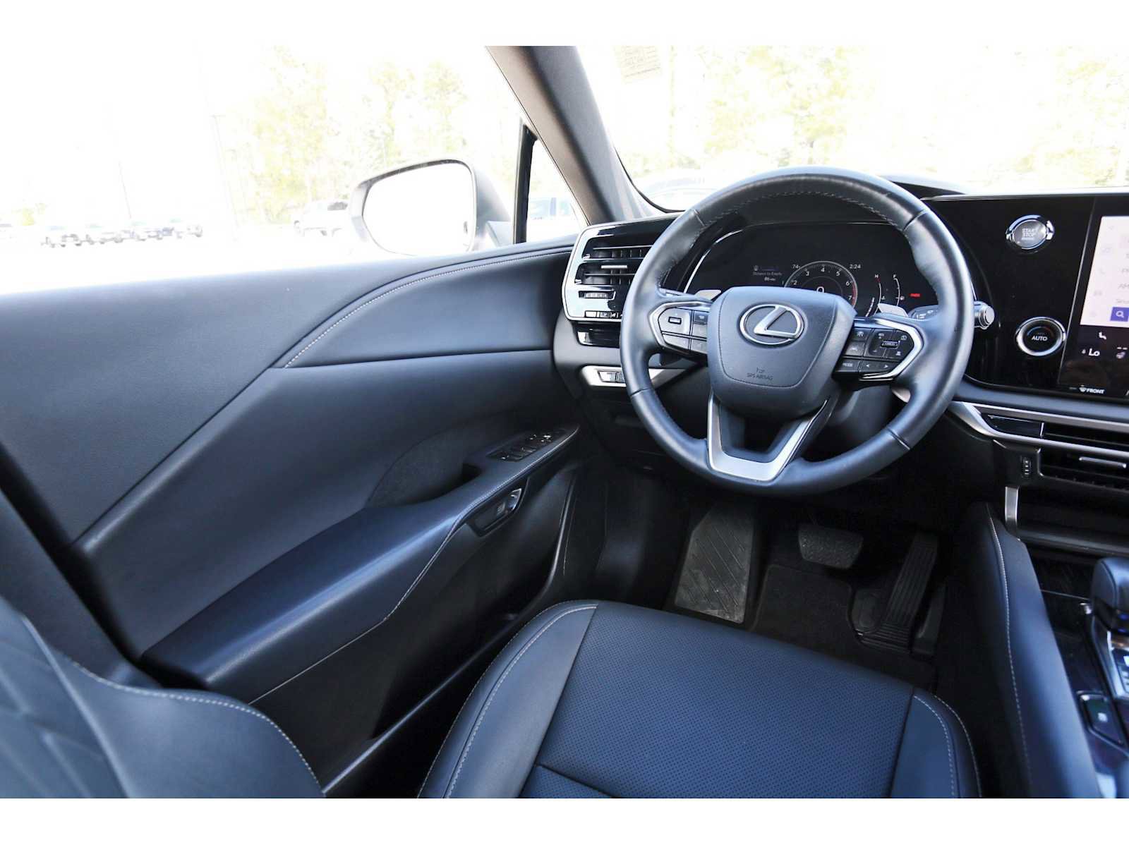 Used 2024 Lexus RX 350 FWD w/ Technology Package image 6