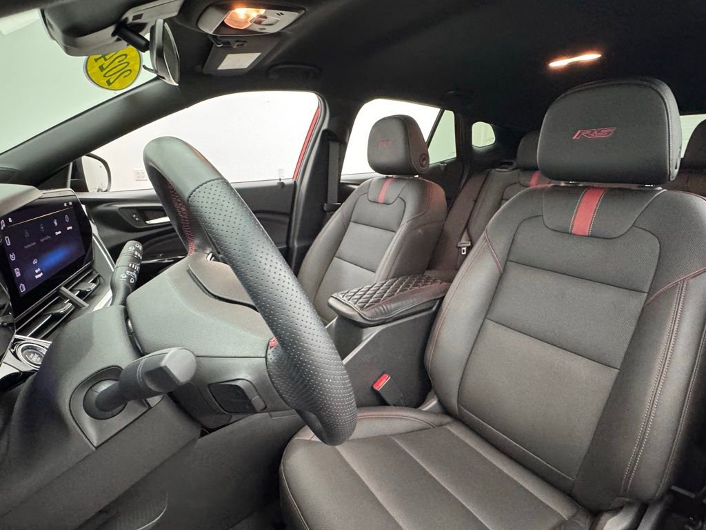 Used 2024 Chevrolet Trax RS w/ Driver Confidence Package FWD image 17