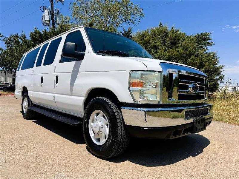 Used 2008 Ford E-350 and Econoline 350 XLT RWD image 3