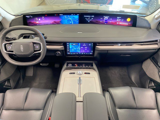 New 2027 Lincoln Navigator Reserve AWD/4WD image 14