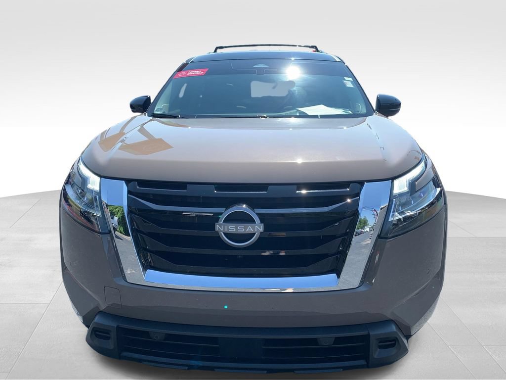 Certified 2024 Nissan Pathfinder Platinum w/ Cargo Package FWD image 16
