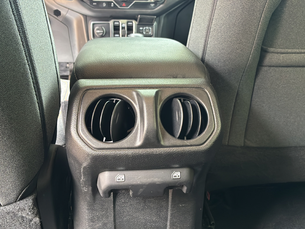 Used 2025 Jeep Wrangler Unlimited Sport AWD/4WD image 25