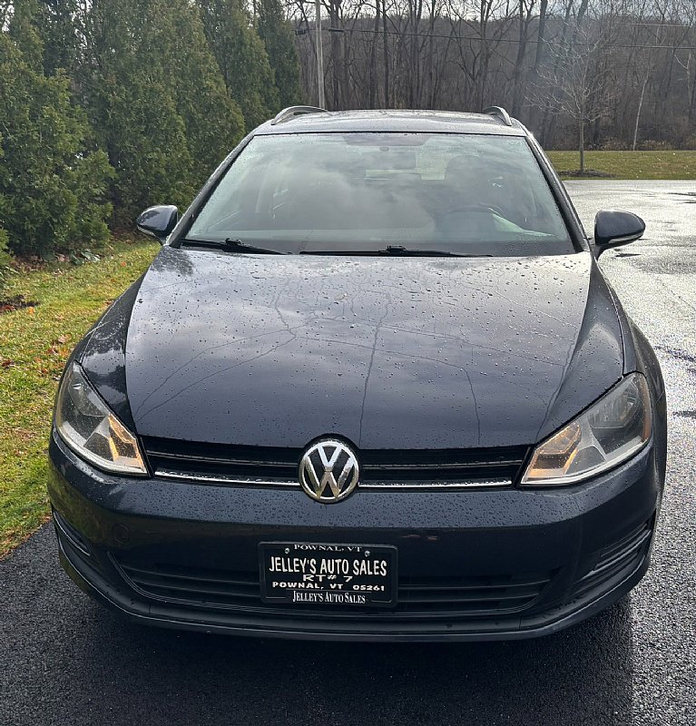 Used 2017 Volkswagen Golf SE FWD image 3