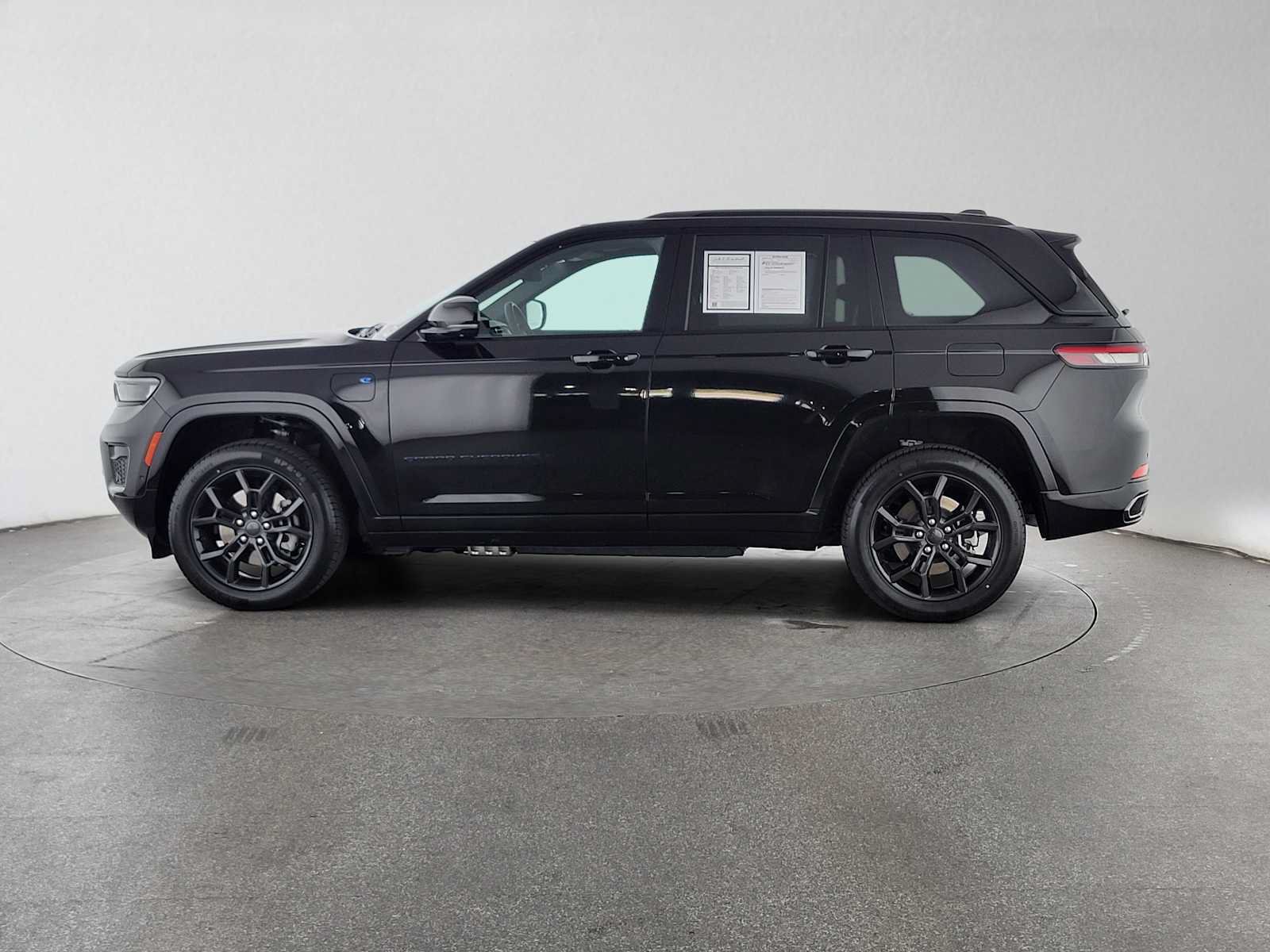 Used 2024 Jeep Grand Cherokee Limited 4xe AWD/4WD image 7