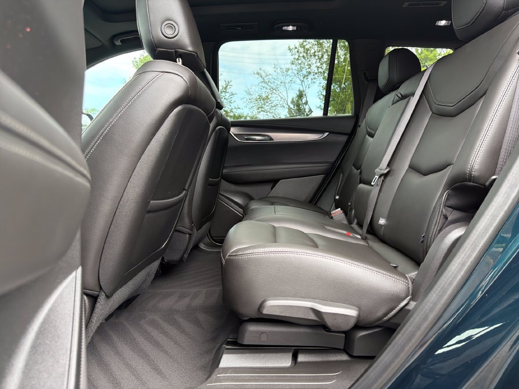 Certified 2024 Cadillac XT6 Luxury w/ LPO, Floor Liner Package AWD/4WD image 11