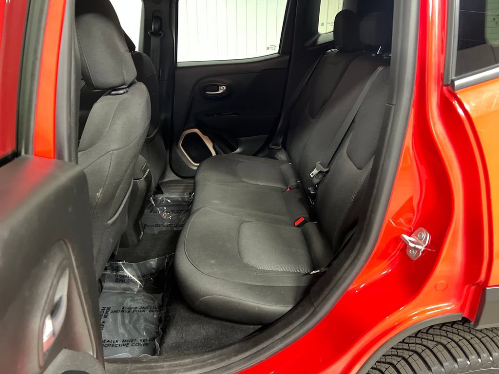 Used 2017 Jeep Renegade Latitude AWD/4WD image 15