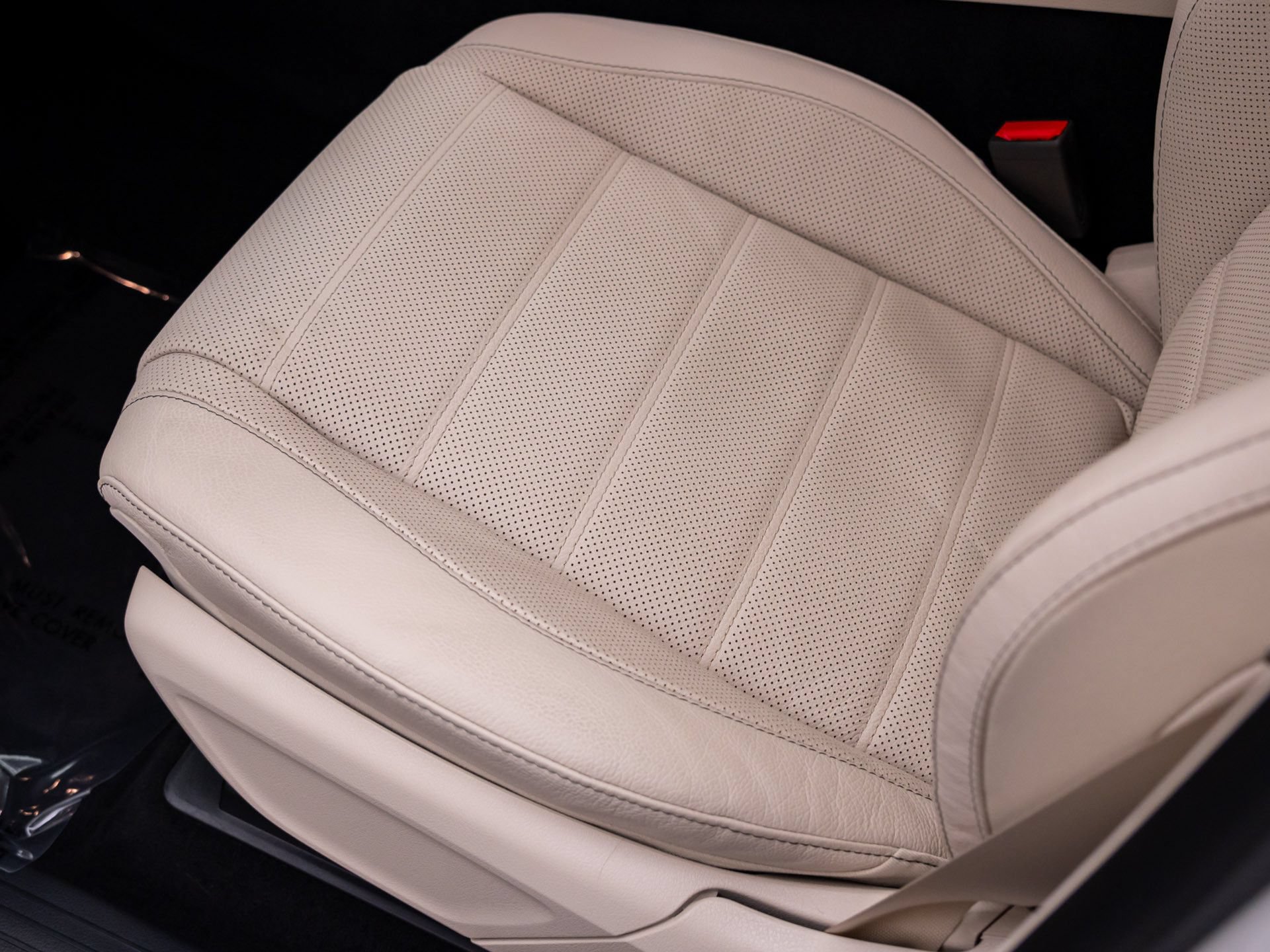 Used 2024 Mercedes-Benz GLS 450 4MATIC image 14