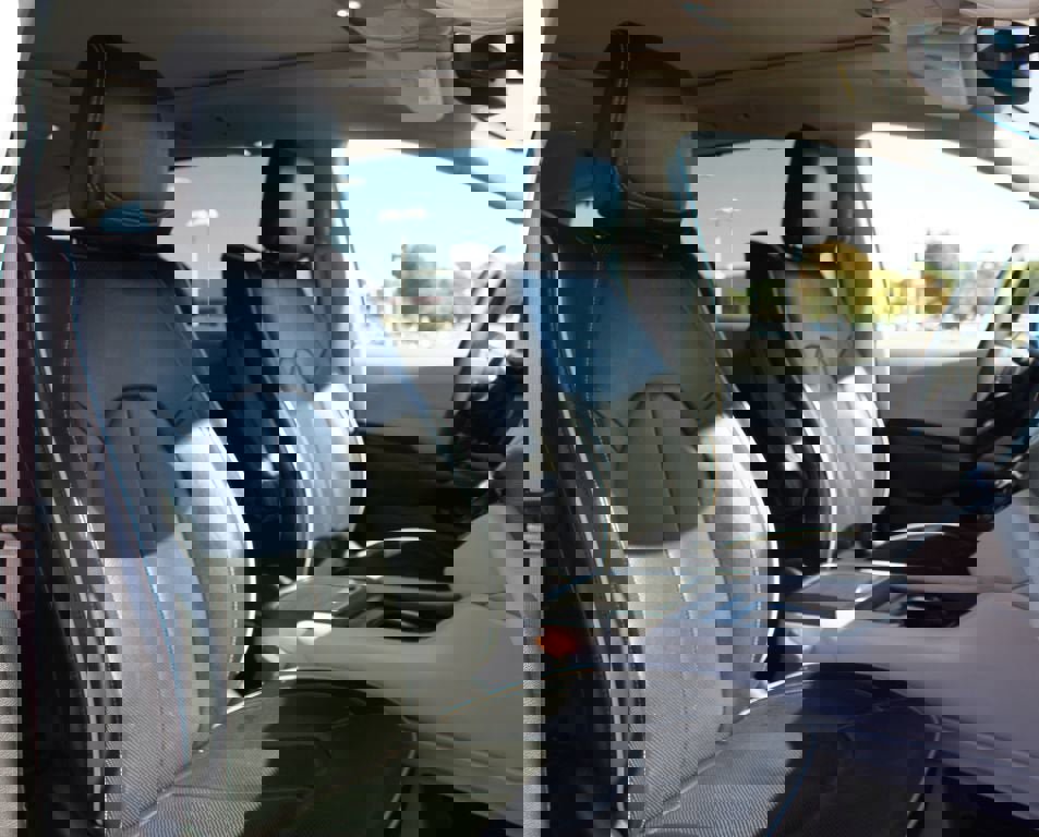 Used 2022 Chrysler Pacifica Limited w/ Uconnect Theater Family Group image 26