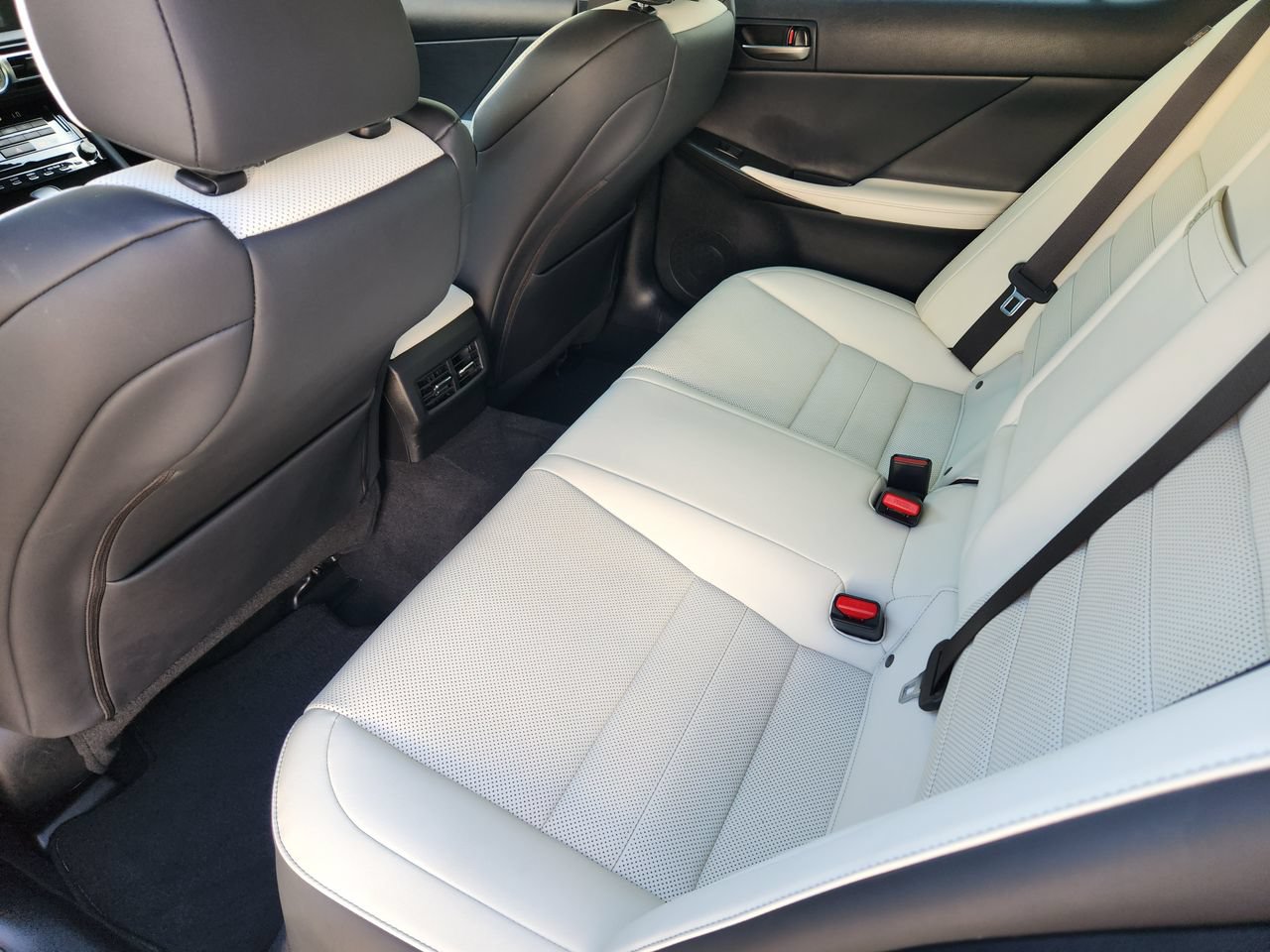 Used 2022 Lexus IS 350 F Sport w/ Accessory Package RWD image 28