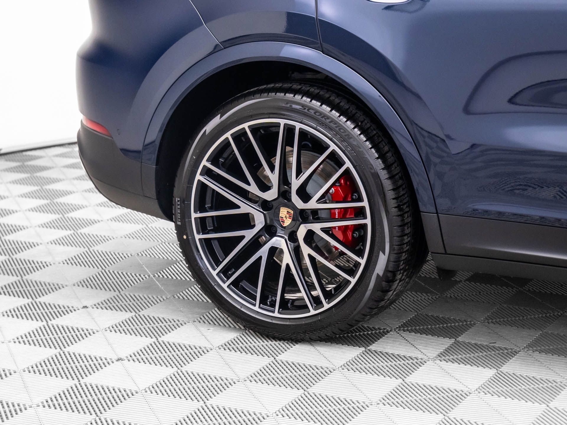 New 2026 Porsche Cayenne S image 29