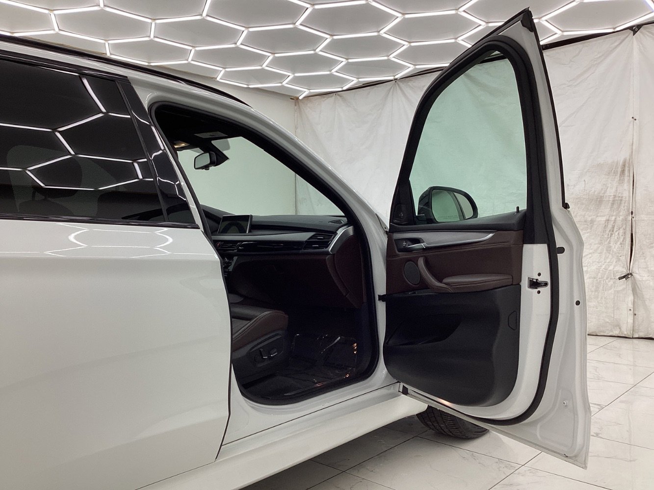 Used 2018 BMW X5 xDrive40e image 17