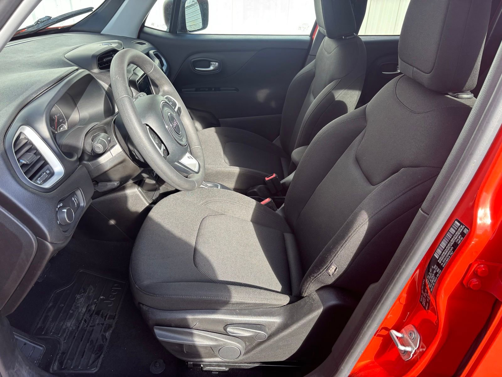 Used 2021 Jeep Renegade Sport w/ Sport Appearance Group FWD image 16