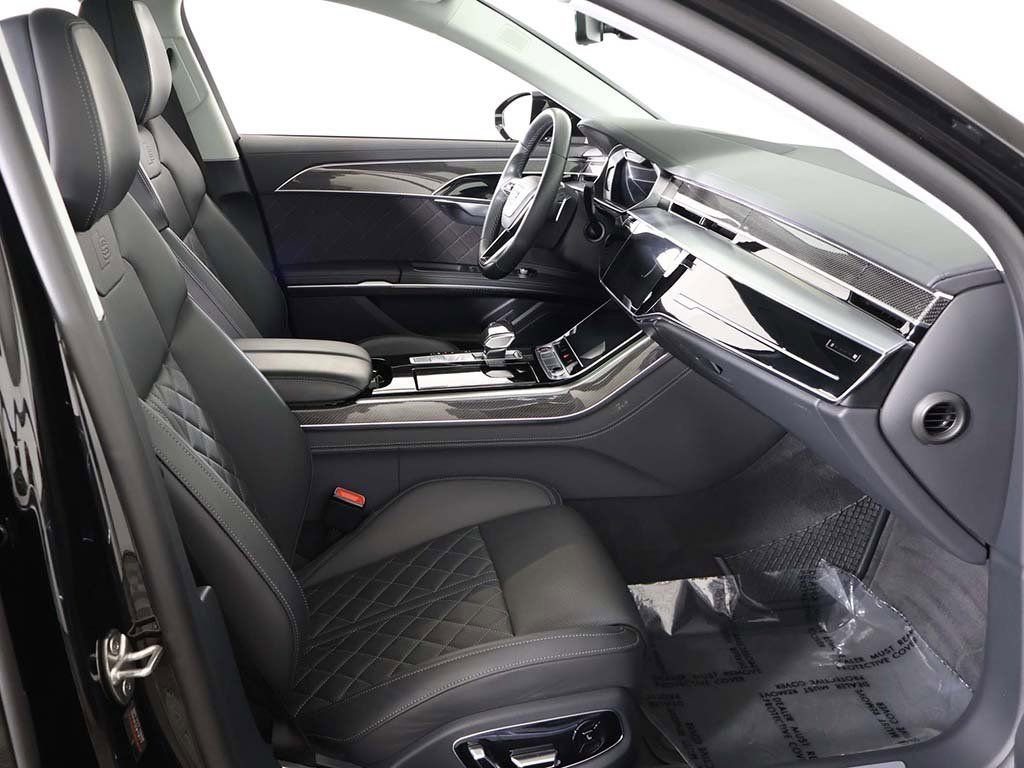 Used 2023 Audi S8 w/ S8 Black Optic Plus Package image 34