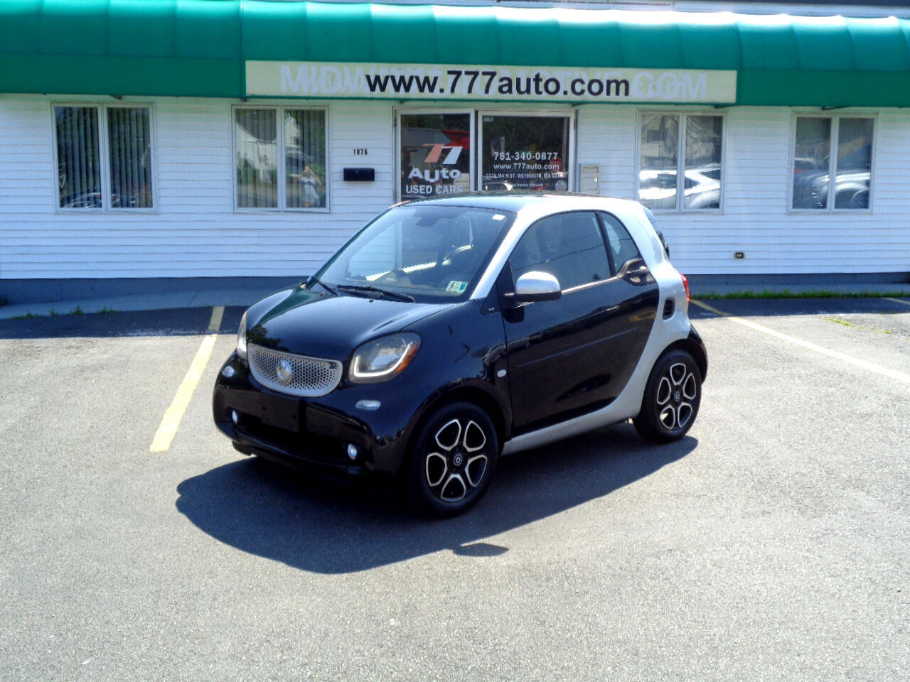 Used 2016 smart fortwo passion image 12