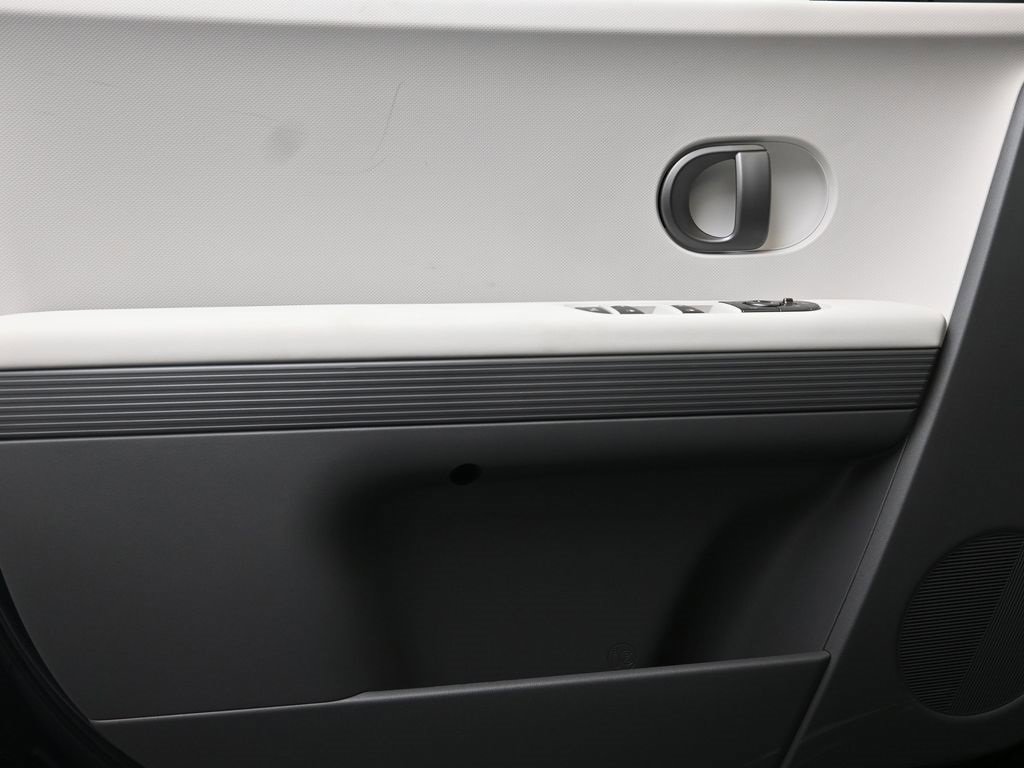 New 2025 Hyundai Ioniq 5 SEL image 23